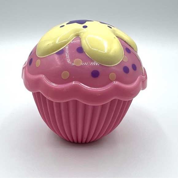 Cupcake Surprise Dolls Girls Haschel Toys Lot of 2 Cupcake Hat Sprinkles Swirls - Picture 9 of 13